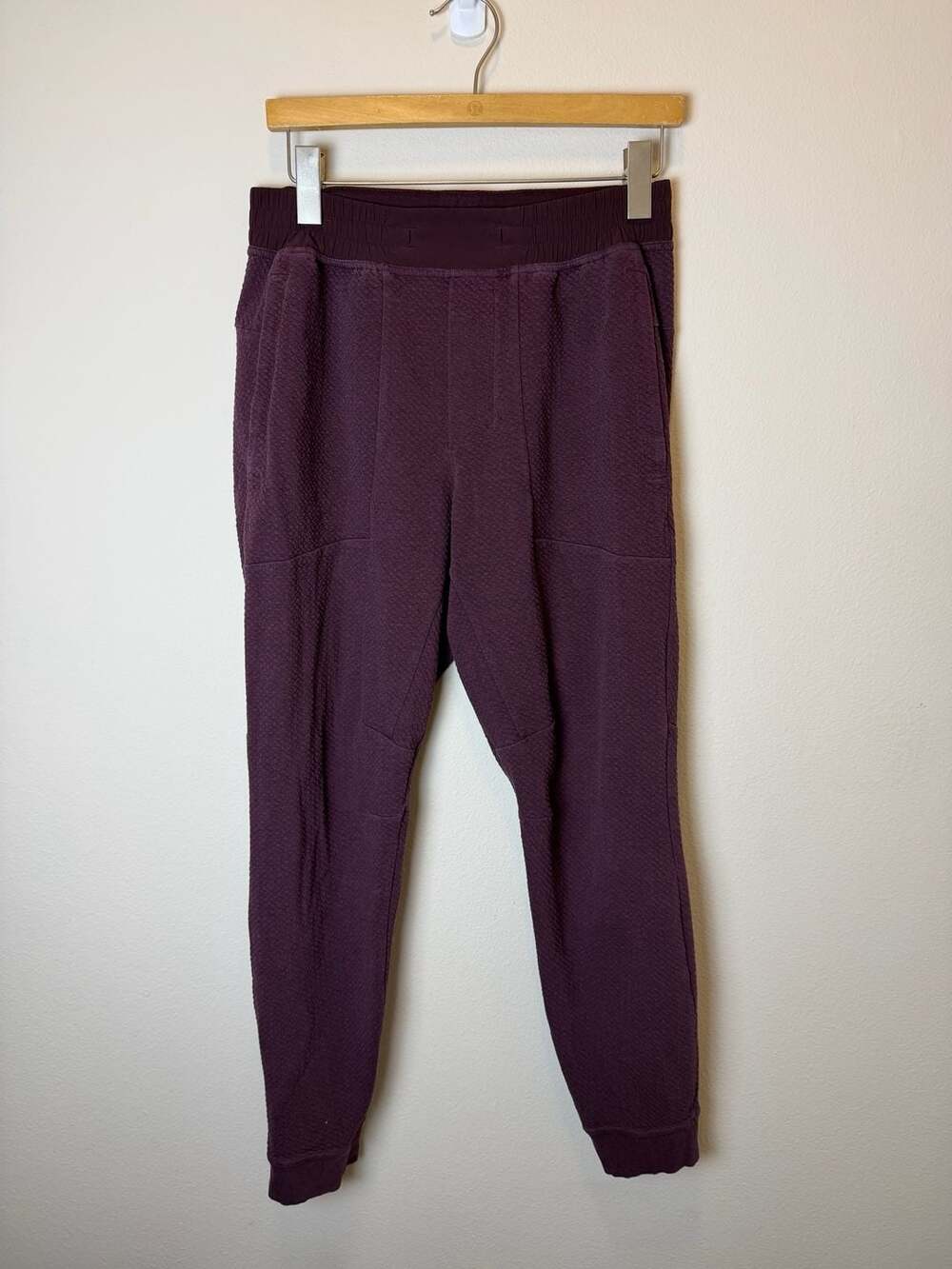 Lululemon At Ease Jogger Pants Men's Medium Cassis Textured Knit